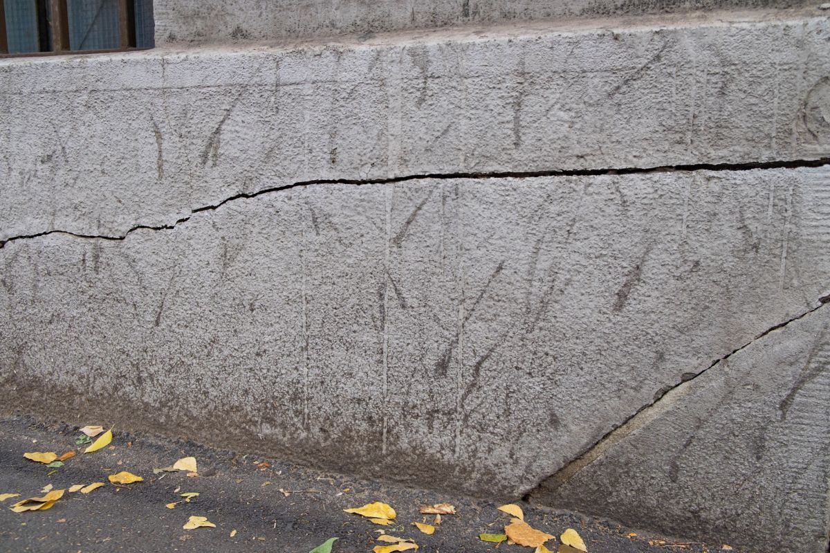 Signs of Foundation Sinking